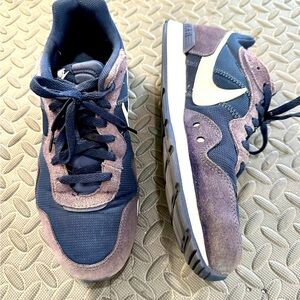 2021 Nike Venture Runner
'Midnight Navy' CK2944-400